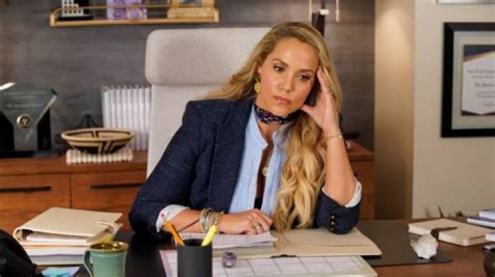 Elizabeth Berkley Bio (Wiki) 