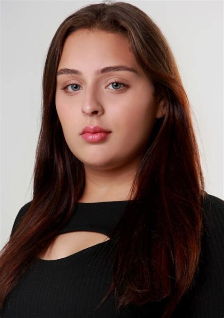 
Ella D’souza Height, Weight, Net Worth, Age, Birthday, Wikipedia, Who, Nationality, Biography 