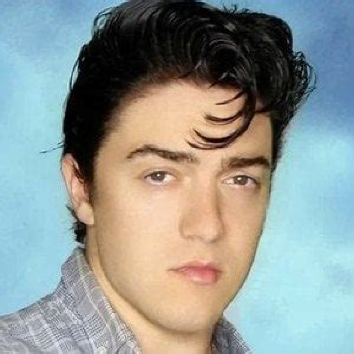 Elvis Roberts - Age, Family, Bio