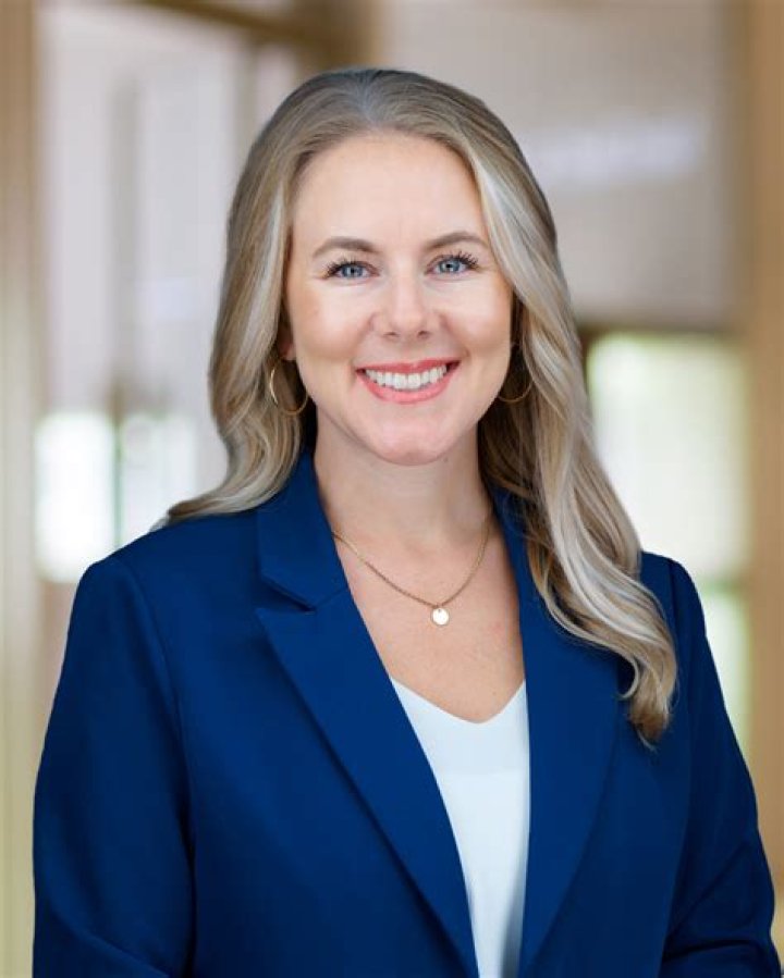 Elyse Dehlbom - Age, Family, Bio