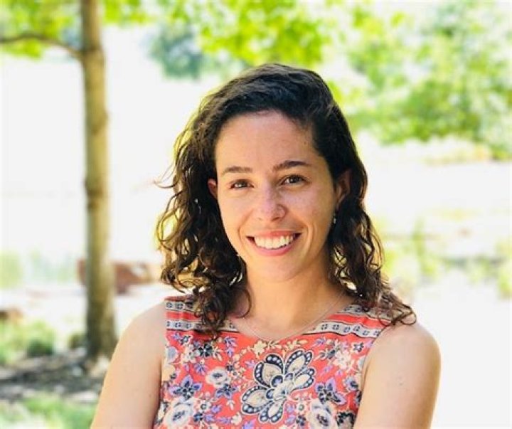 Emily Bicks - Age, Family, Bio