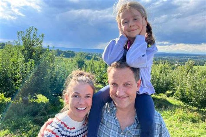 Emily Sutton - Age, Family, Bio