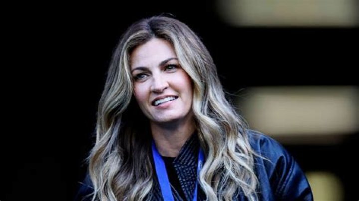 Erin Andrews got treated for cervical cancer, was back at work in a few days