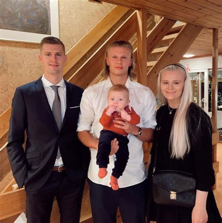 Erling Haaland family: wife, children, parents, siblings