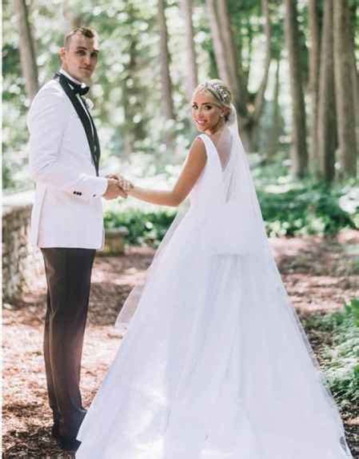 ESPN Sportscaster- Olivia Harlan Dekker Husband, Marriage, Salary