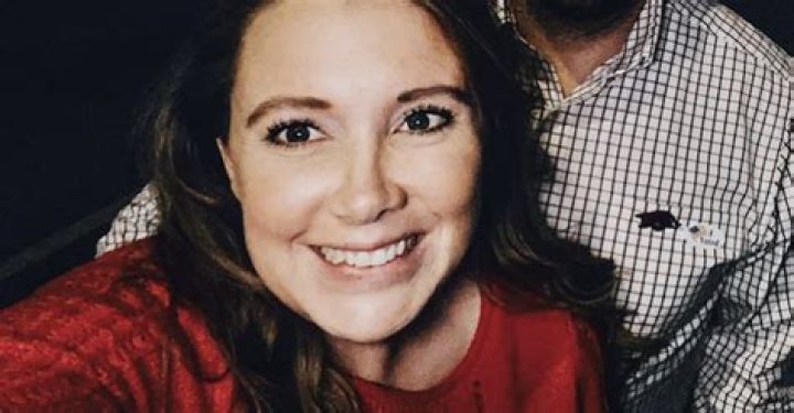 Fans Convinced Anna Duggar Pregnant with 8th Child