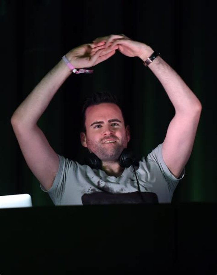 Gareth Emery Net Worth - Wiki, Age, Weight and Height, Relationships, Family, and More