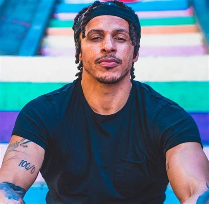 Garrain Jones Wikipedia Age, Wife And Net Worth