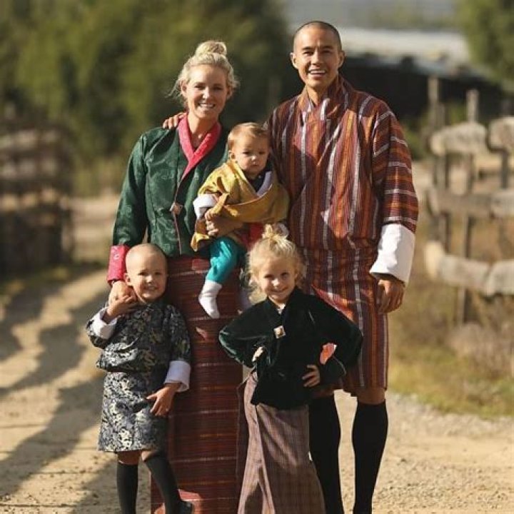 Garrett Gee - Age, Family, Bio