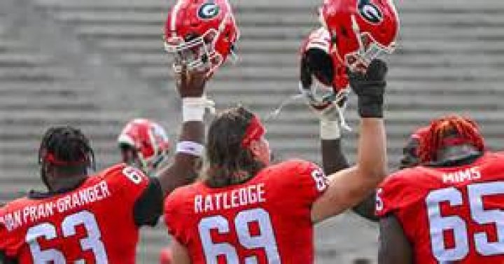 
Georgia Offensive Lineman Devin Willock, Recruiting Staffer Die in a Car Crash 