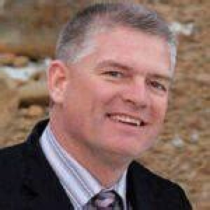 Gil Bates Bio (Wiki) 