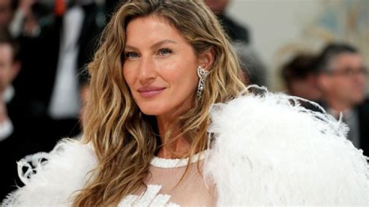 Gisele Bundchen Net Worth : Charity & Career