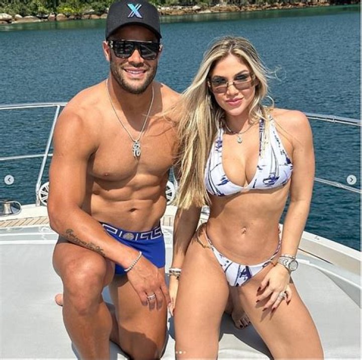 Givanildo Vieira de Sousa aka Hulk announced wife Camila Sousa’s first pregnancy!