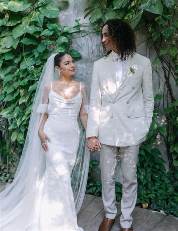 Greg Hudgens - Trivia, Family, Bio