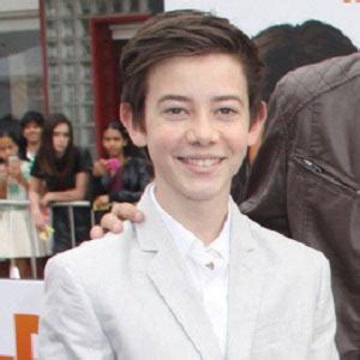 Griffin Gluck - Age, Family, Bio