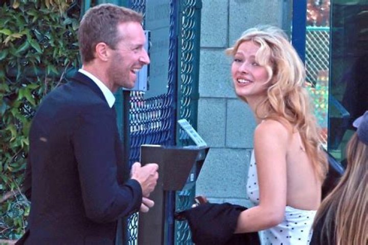 Gwyneth Paltrow and Chris Martin are Apparently Seeing Each Other Again