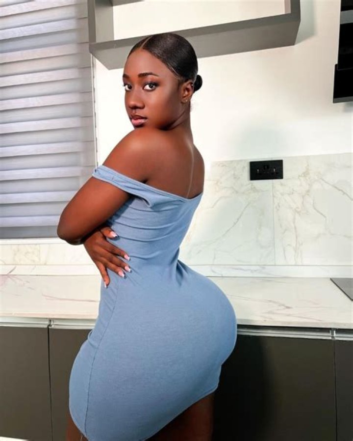 Hajia Bintu drops old photos to prove that her back side is natural