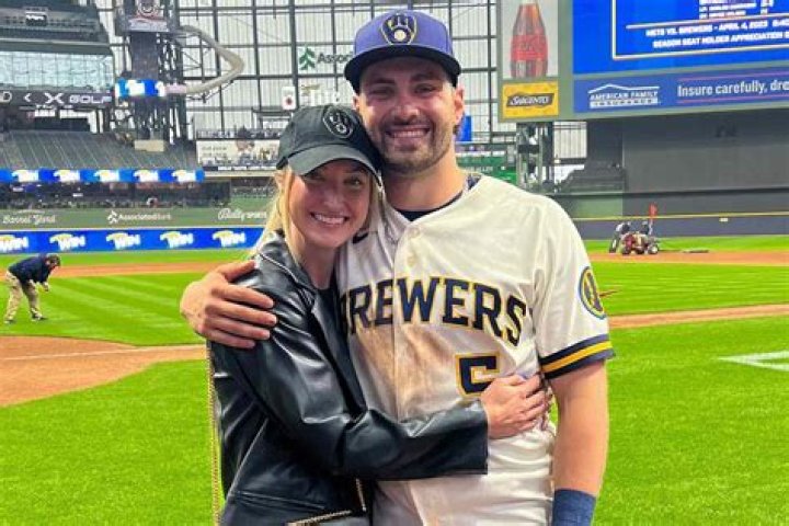 Haley Cruse - Age, Family, Bio