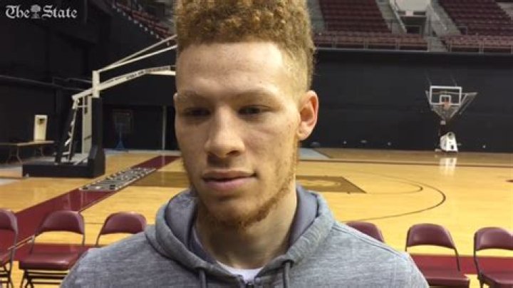 
Hassani Gravett Height, Weight, Net Worth, Age, Birthday, Wikipedia, Who, Nationality, Biography 