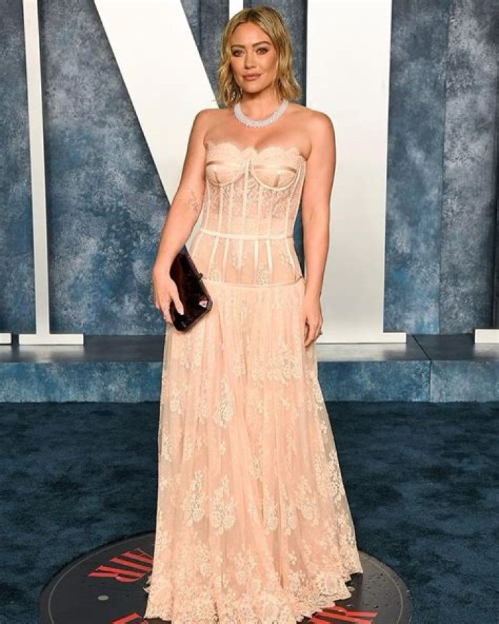 Haylie Duff Height, Weight, Net Worth, Age, Birthday, Wikipedia, Who, Nationality, Biography