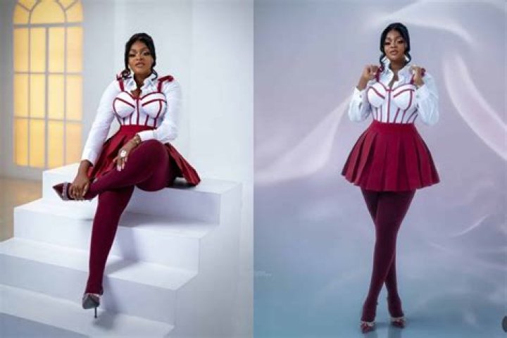 
“Her Surgeon Finish Work”- Fans Gush Over Eniola Badmus As She shows Off Her ‘Banging Body’ 