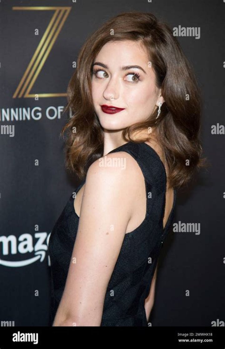 Holly Curran Bio (Wiki) 