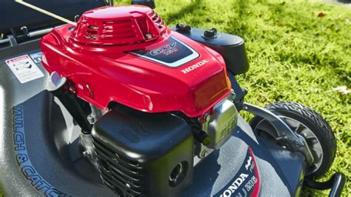 How do you replace a pull cord on a Honda lawn mower?