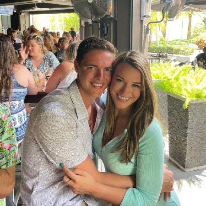 How Much Salary Does Courtney Adelman Get Paid? Check Out Her Net Worth, Boyfriend, Parents, Siblings!