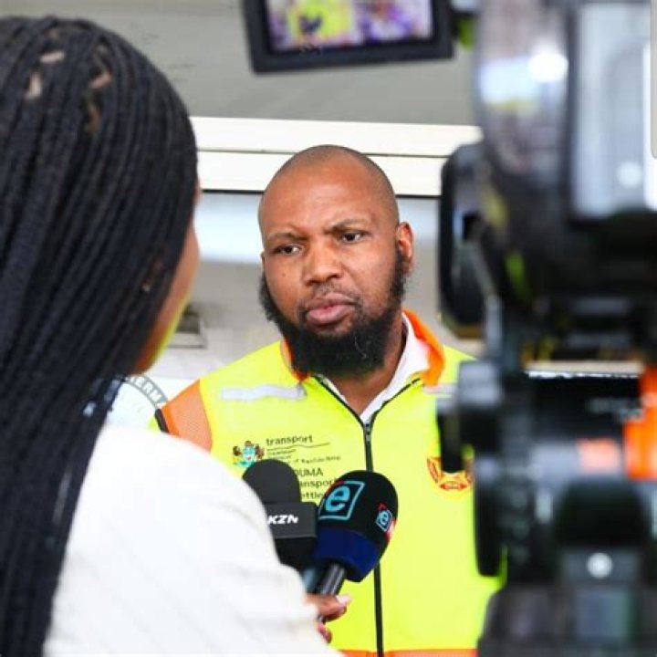 
How Rich Is Nigerian Singer Olofin Sniper? Rumors Of Fraud And Arrest By FBI All Over Twitter 