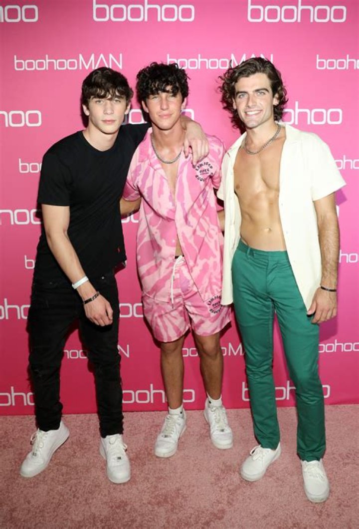 Hunter Rowland Net Worth - Wiki, Age, Weight and Height, Relationships, Family, and More