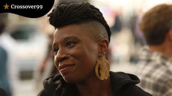 
Is Aisha Hinds Gay? American Actress’s Sexual Orientation is a Mystery! 