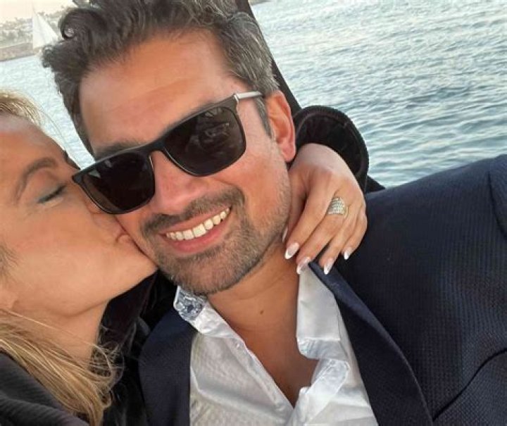 Is Bebe Rexha dating anyone? Find about her sexuality and parents’ covid-19 recovery