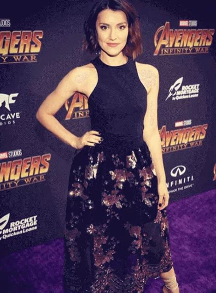 Is Emma Lahana Married? Her Bio, Age, Husband, Career and Net worth