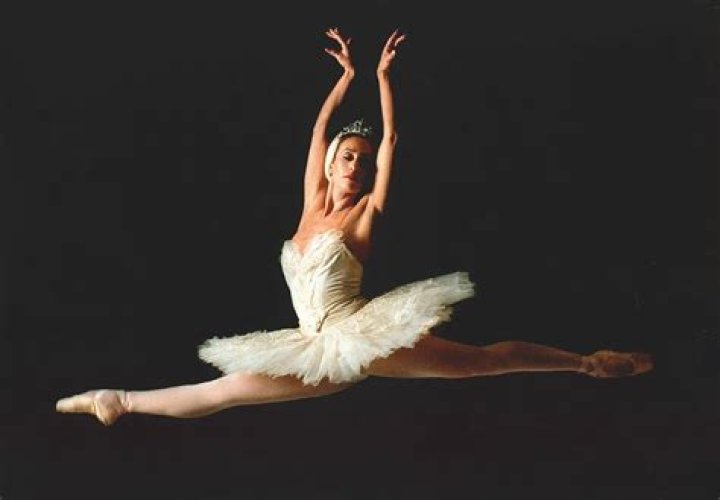 Is Evelyn Cisneros still alive?