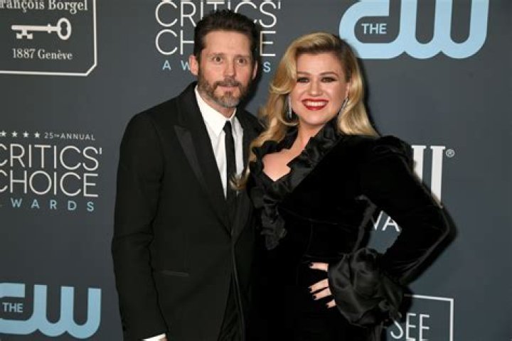 Is Kelly Clarkson’s new husband, Brandon Blackstock, cheating on her already?