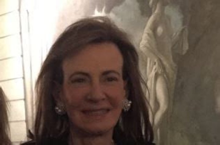 Is Lally Weymouth Married At Present? Previously Married To Architecture, Yann Weymouth.