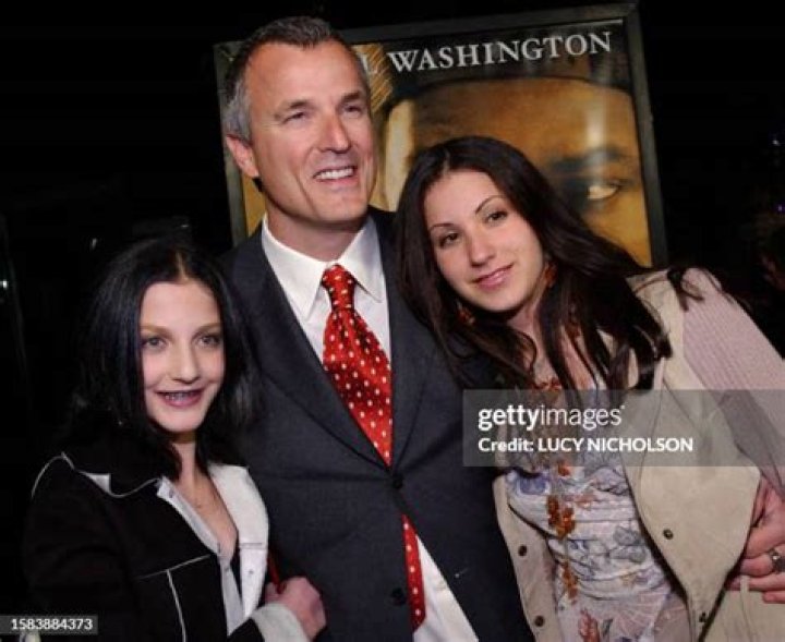 Is Sasha Cassavetes, Daughter Of Nick Cassavetes Dating? Also, Know Her Net Worth.