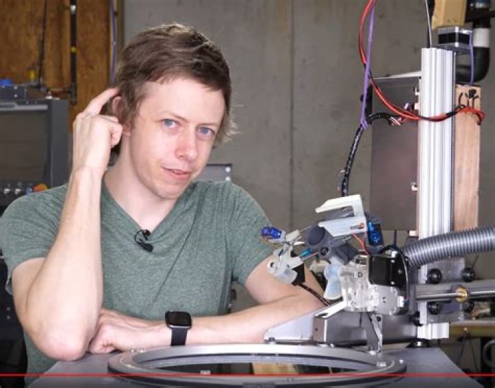 Is Shane Wighton Married to Wife? Or Dating a Girlfriend? Kids.