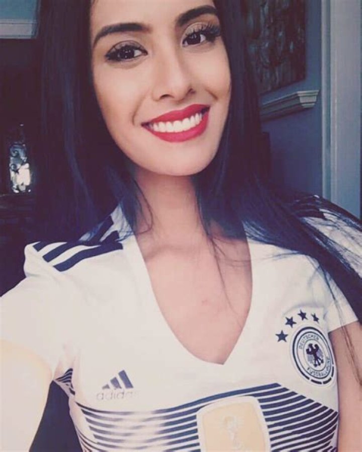 Isabella Revilla Height, Weight, Net Worth, Age, Birthday, Wikipedia, Who, Nationality, Biography