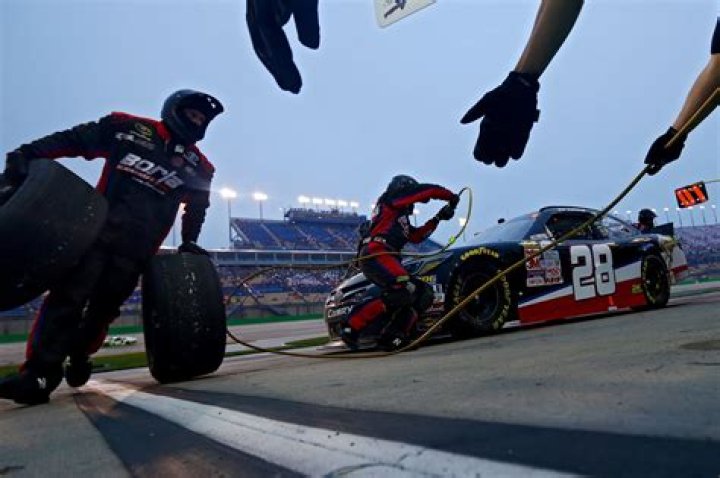 J.J. Yeley Net Worth - Wiki, Age, Weight and Height, Relationships, Family, and More