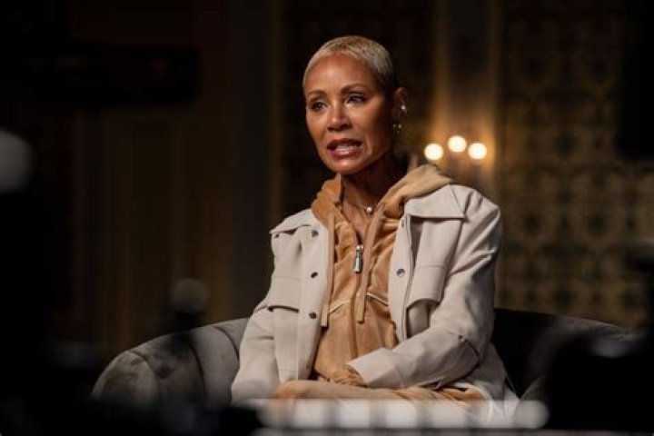 Jada Pinkett Smith’s face is still sketchy, but she got rid of the bangs trauma
