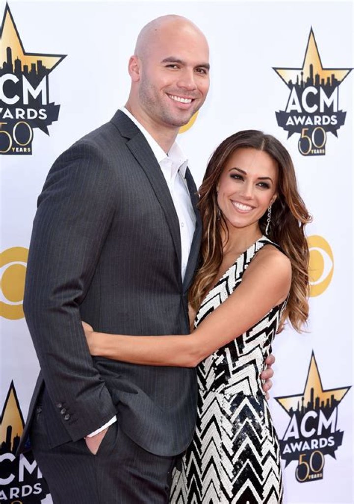 Jana Kramer and Mike Caussin now married for 4 years! How are things going on? Mike seeking sex addiction treatment and apparent relapse?