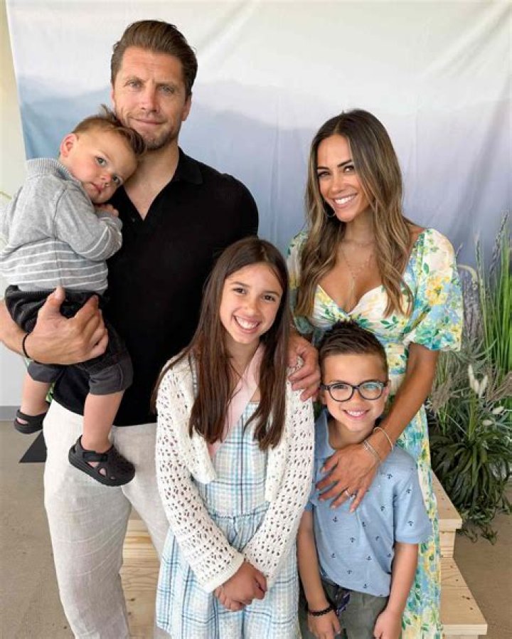 Jana Kramer’s recent ex: ‘Nobody’s actually friends with Jana, it’s manipulation’