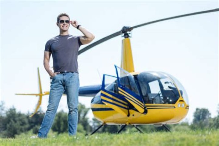 Jason Lee has a sister for Pilot Inspektor