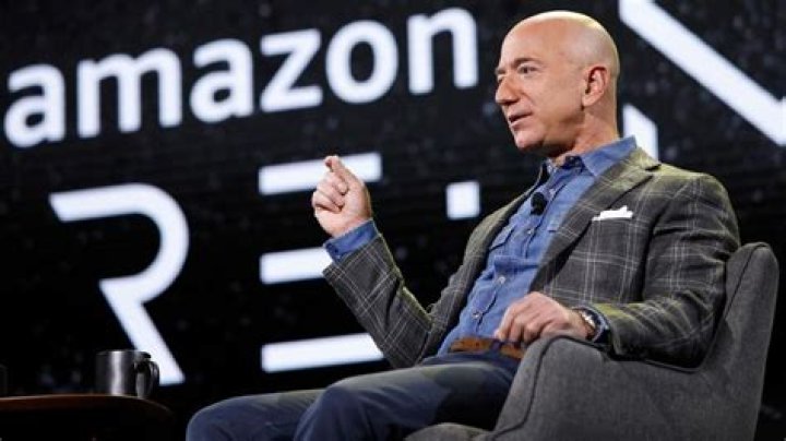 Jeff Bezos’s Net Worth : Amazon & Space Race