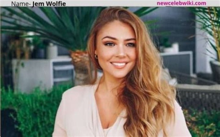 Jem Wolfie - Age, Family, Bio