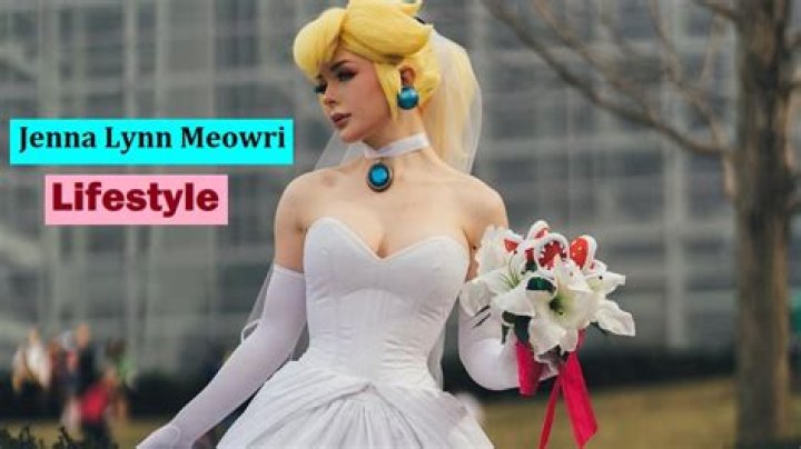 Jenna Lynn Meowri - Age, Family, Bio