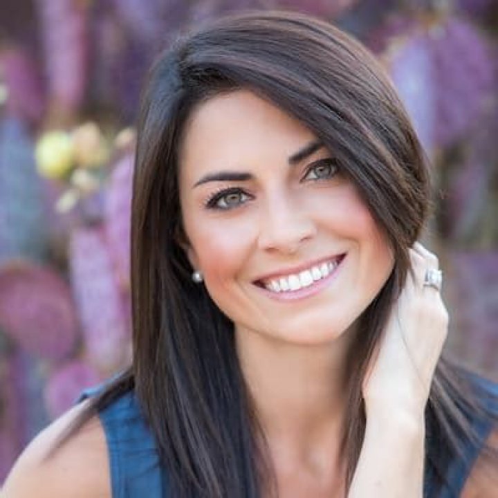 Jenny Dell Bio (Wiki) 