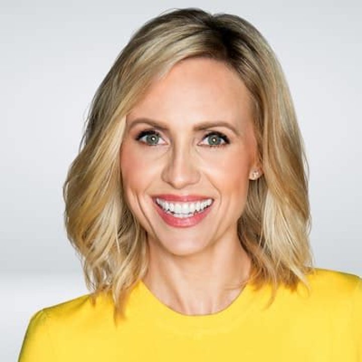 Jessica Holmes Bio (Wiki) 