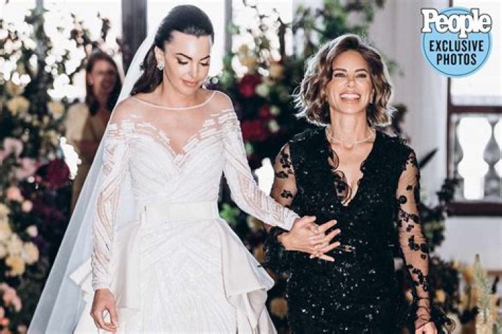 	Jillian Michaels & DeShanna Marie Minuto got married in a 3 day celebration in Italy	